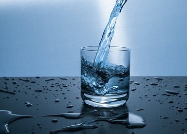 Air yang kita minum sehari-hari merupakan
